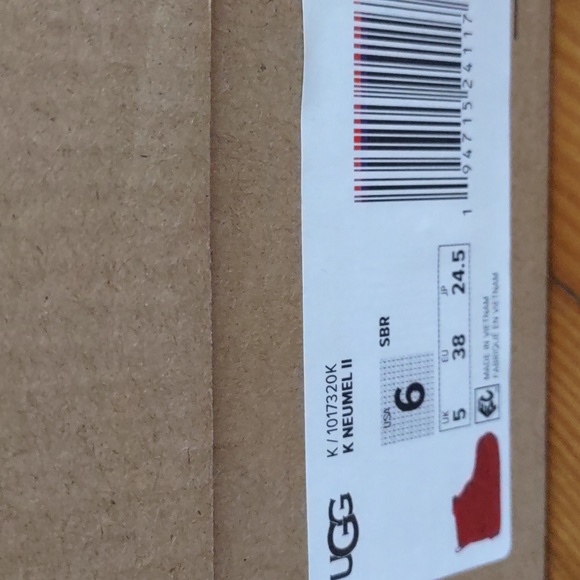 New ugg red short laced booties sz 6 - Picture 5 of 7